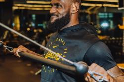 开云官方app入口-马刺绝地反击爵士，詹姆斯一己之力扛起全队的简单介绍