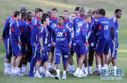 开云体育APP下载-斯图加特球员集体罢训，球队陷入困境