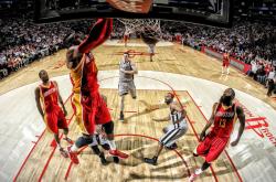 开云体育APP下载-当巨兽苏醒，恩比德如何将活塞防线化为齑粉