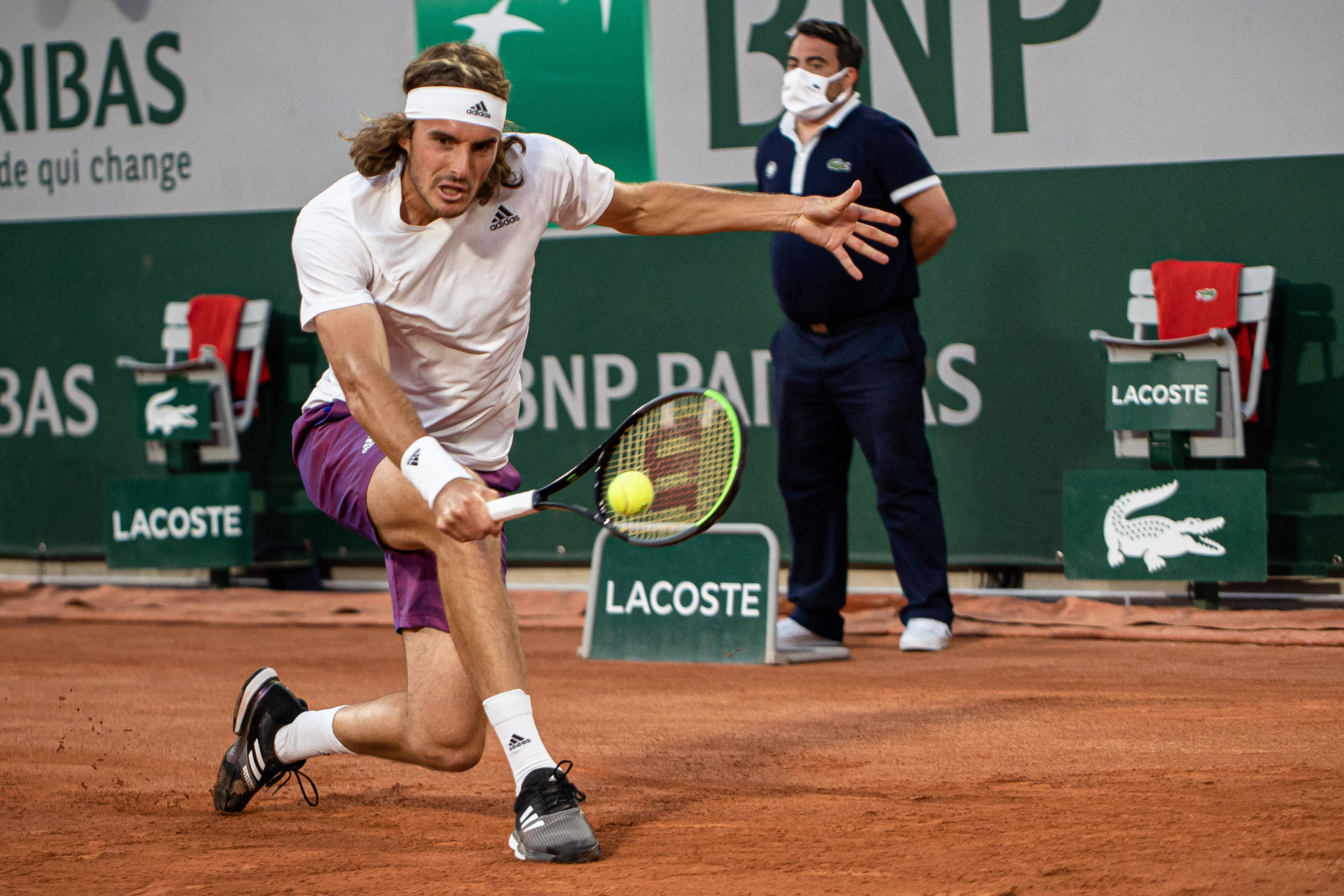 英国网球队碾压意大利网球队，西西帕斯制霸全场的简单介绍