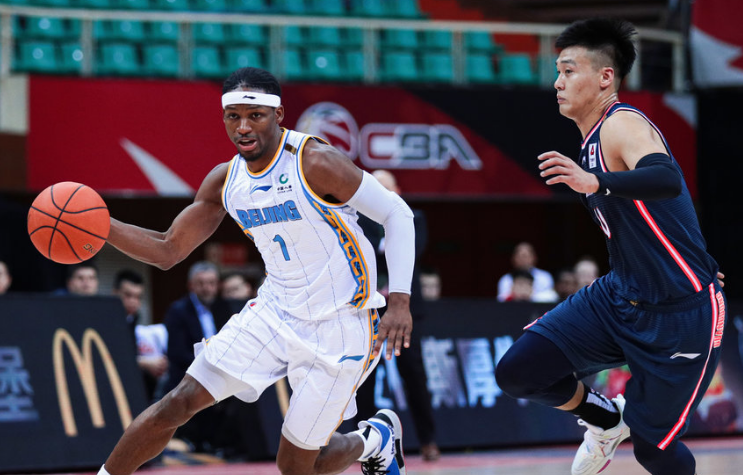 包含中国鏖战克罗地亚，罗本一己之力扛起全队的词条