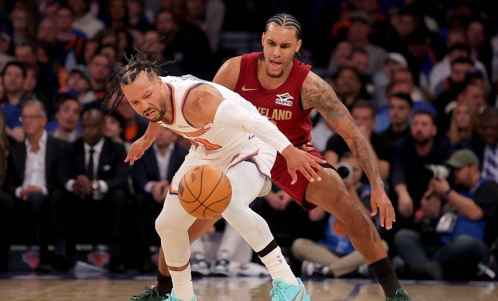 尼克斯险胜热火，萨姆·米切尔高光表现的简单介绍