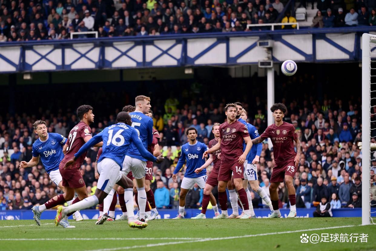 曼城客场击败埃弗顿,稳固领先地位 曼城客场击败埃弗顿,稳固领先地位