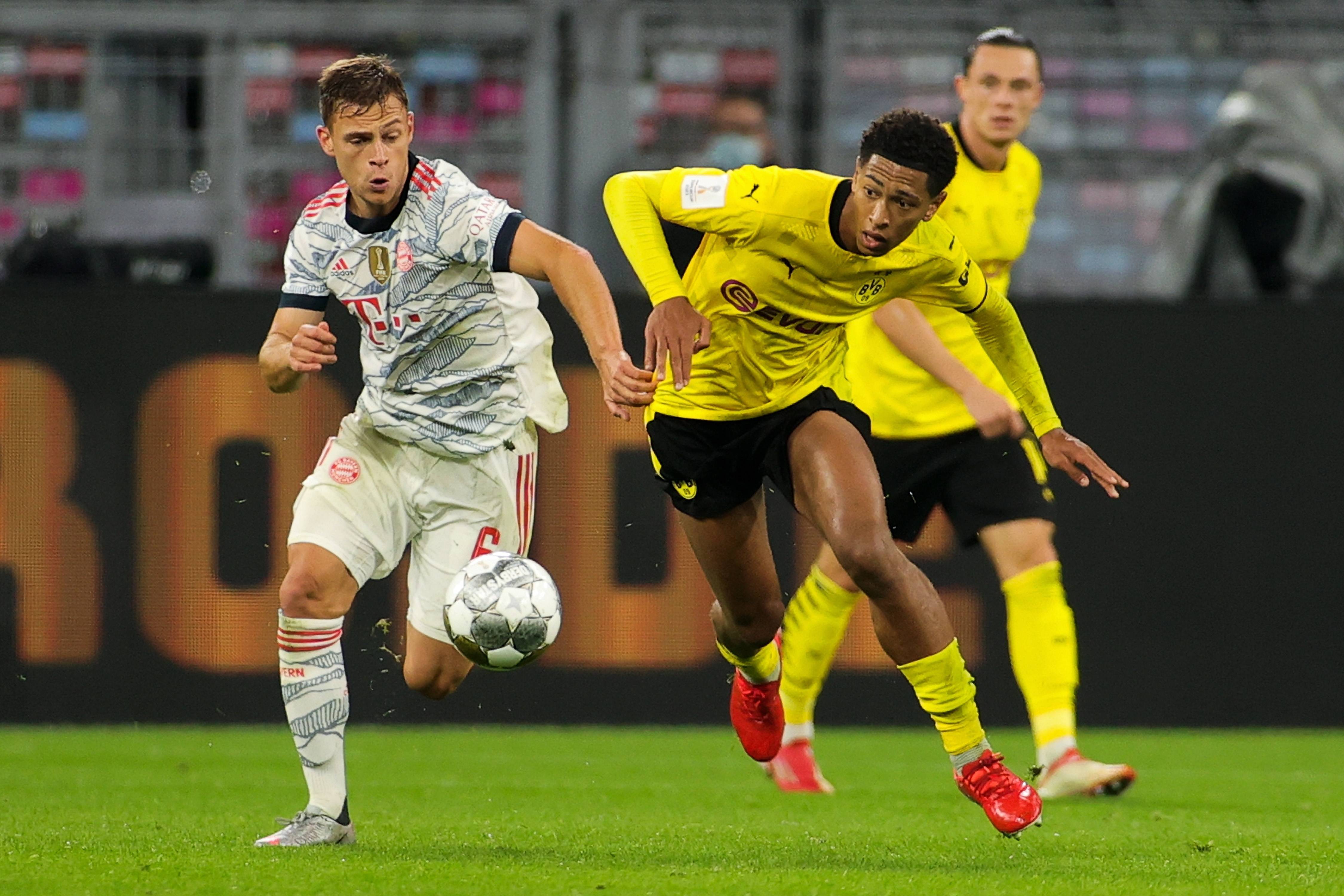 德国队与瑞士队争夺胜利的激烈对决