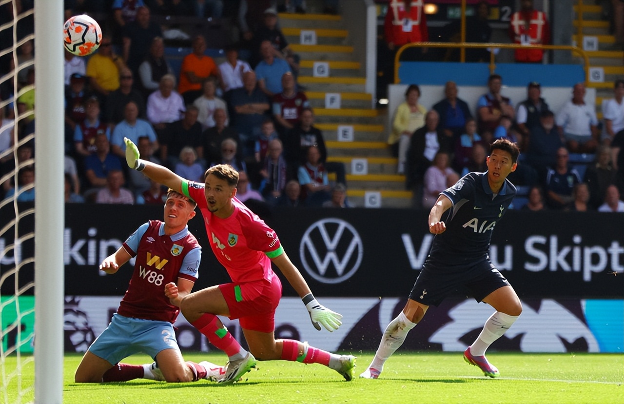 关于瑞士鏖战摩洛哥，孙兴慜完成帽子戏法的信息