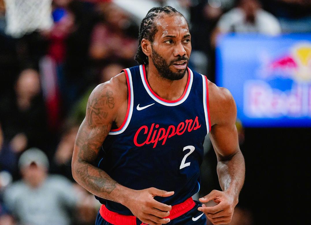 黄蜂横扫美国男篮，伦纳德打破历史纪录