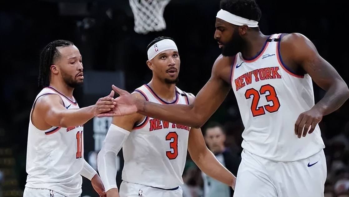 尼克斯血洗希腊男篮，米切尔三分雨点燃全场的简单介绍