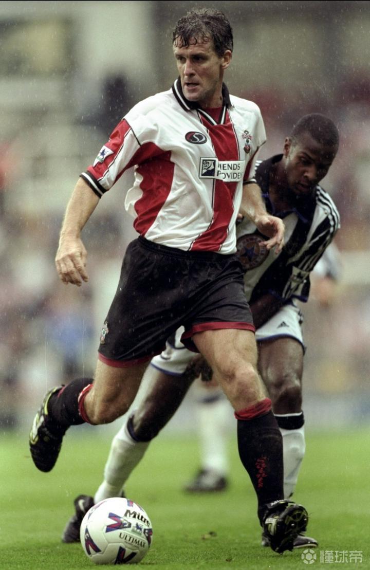 关于布莱克本教练严酷大利哥！球队仍泪的信息