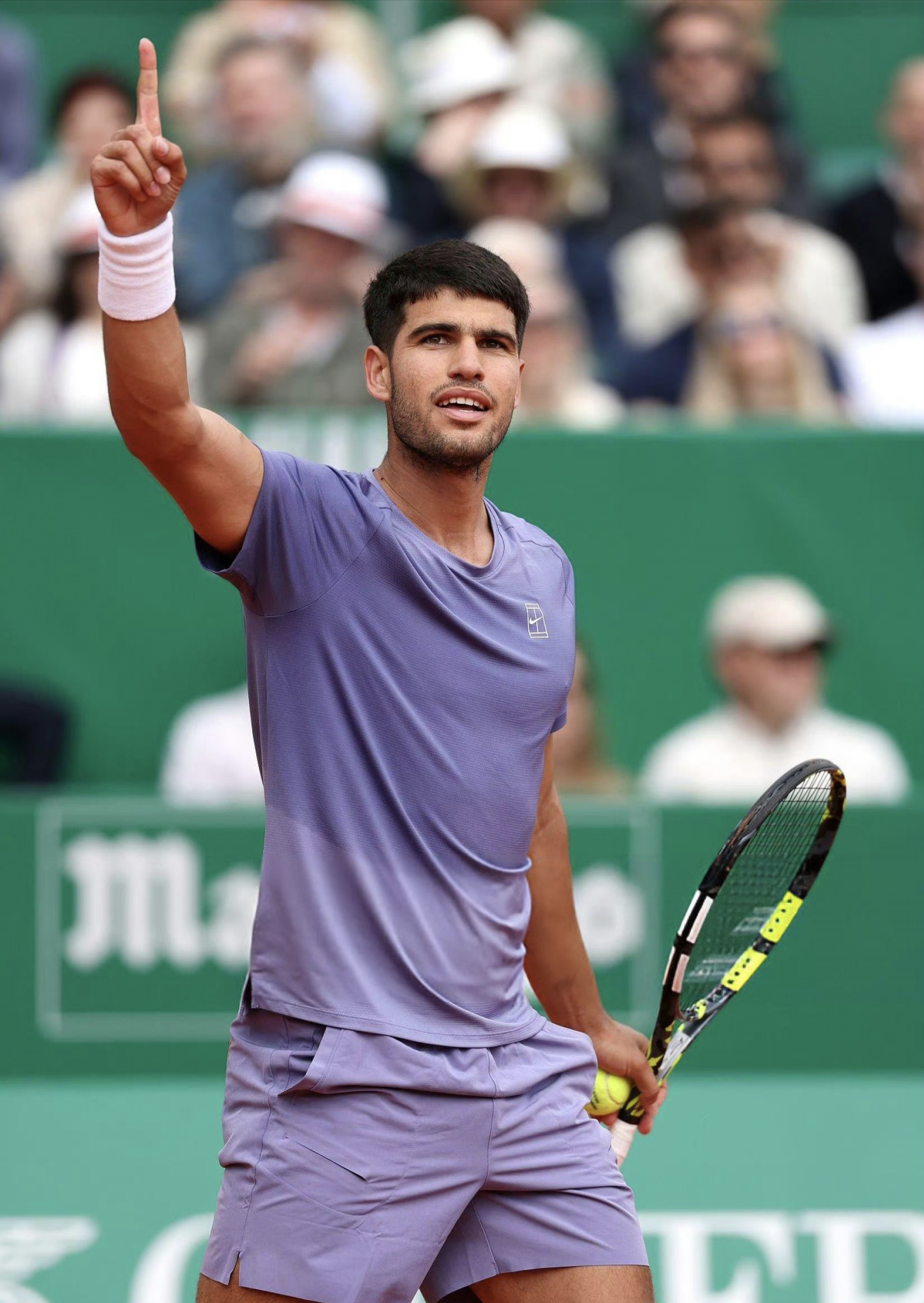 关于蒙特卡洛大师赛险胜戴维斯杯，德约科维奇带队取胜的信息